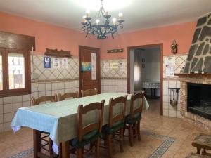 Kép Cortijo Los Garridos - 8 huéspedes szállásáról Fernán Pérezben a galériában