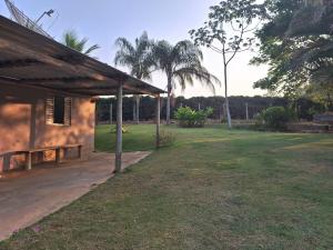 Vườn quanh Sítio ypê amarelo