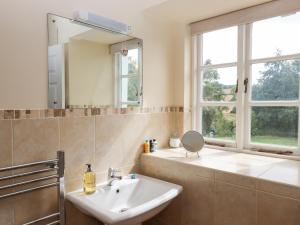 Et badeværelse på Culver Court Cottage + 44 billeder