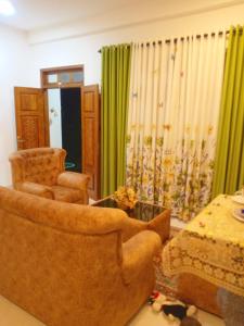 Area soggiorno di ALEXANDRA HOME for foreign tourists only