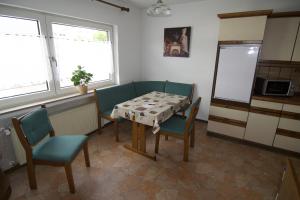 Kuchyň nebo kuchyňský kout v ubytování Modern Apartment Wissenbach 1