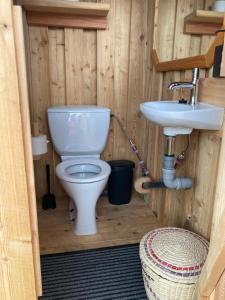 Koupelna v ubytování Die Schmiedn Selbstversorgerhütte