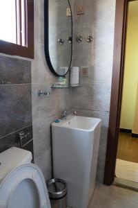 Koupelna v ubytování HAMDAAN Hotel
