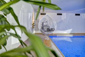 Bazén v ubytování Ringhotel Sonnenhof nebo v jeho okolí