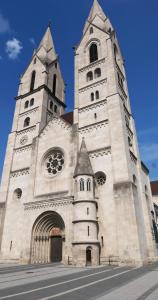 Fotografie z fotogalerie ubytování EA-Modernes Studio nähe Hauptplatz v destinaci Wiener Neustadt