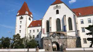 Fotografie z fotogalerie ubytování EA-Modernes Studio nähe Hauptplatz v destinaci Wiener Neustadt