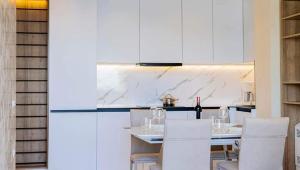 Köök või kööginurk majutusasutuses Golden Beach Residence - Luxury Apartments