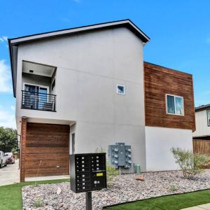 Imagine din galeria proprietății Perfect Dallas Oasis l Pet Friendly l Big Backyard în Oldham