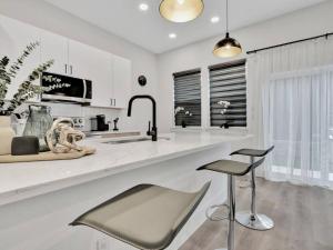 Imagine din galeria proprietății Perfect Dallas Oasis l Pet Friendly l Big Backyard în Oldham