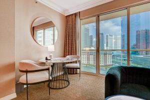 Istumisnurk majutusasutuses Amethyst Studio Suite MGM Signature STRIP VIEW Balcony