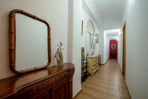 Fotografie z fotogalerie ubytování Mirador 1 del Mercado Central - habitacion con baño privado en el centro de la Ciudad Vella ve Valencii