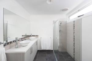 Gallery image of Ventnor Beachhouse in Ventnor