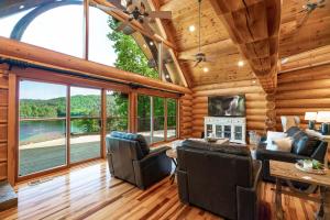 Φωτογραφία από το άλμπουμ του Highland Loch Lodge σε New Tazewell