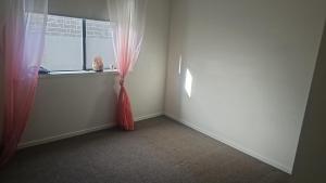 Φωτογραφία από το άλμπουμ του SFE Twin Room in Shared Home σε Marshalltown +1 φωτογραφίες
