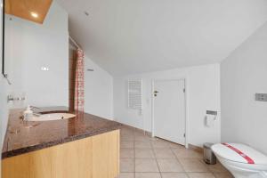 Fotografie z fotogalerie ubytování Cozy And Bright Summer House On Bornholm v destinaci Allinge + 26 fotografií