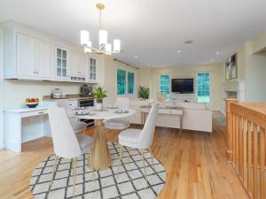 Η κουζίνα ή μικρή κουζίνα στο Green Utopia