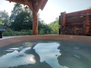 Galería fotográfica de Le Trou 14, Ancienne ferme dans la nature avec bain nordique en Ferrières