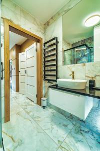 Kúpeľňa v ubytovaní Ametyst A2 - Apartament Rodzinny - Prywatna SAUNA + 11 fotografií