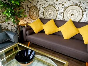 Fotografie z fotogalerie ubytování Ultra Deluxe Versace Apartment Near Sheffield v destinaci Rotherham + 22 fotografií