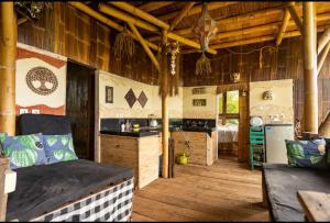 Dapur atau dapur kecil di Canggu dream treehouse Bali