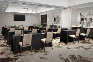 Televisyen dan/atau pusat hiburan di Hilton Phoenix Chandler