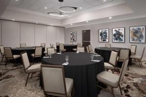 Kawasan bisnes dan/atau bilik persidangan di Hilton Phoenix Chandler