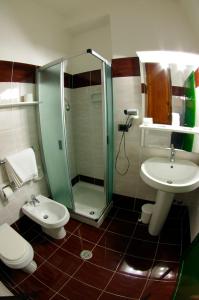 Kúpeľňa v ubytovaní Hotel Iris Crillon