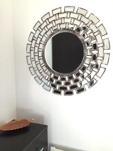 Ảnh trong thư viện ảnh của Penthouse - 2 Bed - 2 Bath - Free Parking ở Bedford