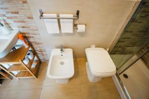 A bathroom at Bed à Cala