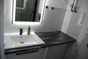 Koupelna v ubytování Apartament Legionow