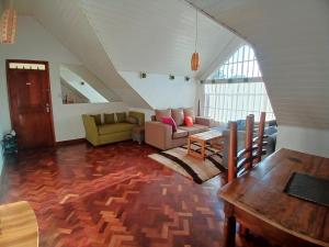 Istumisnurk majutusasutuses Spacious Ensuite Room Lavington