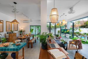 Restaurace v ubytování Oriental Botanica Estate Vesta Collections