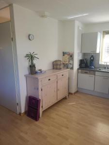 Kuchyň nebo kuchyňský kout v ubytování Hello Zeeland - Vakantiehuis Zwin 174