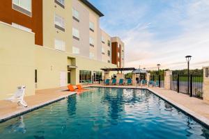 Kolam renang di atau dekat dengan TownePlace Suites by Marriott Stafford Sugar Land