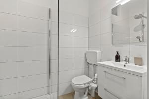 Foto dalla galleria di Balcony Apartment, 4 min to U3 Zipperer Straße a Vienna