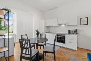 Foto dalla galleria di Balcony Apartment, 4 min to U3 Zipperer Straße a Vienna