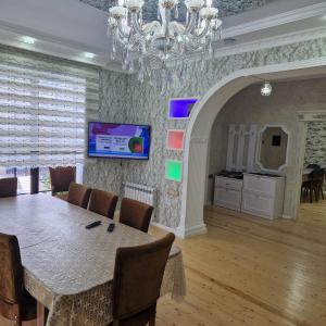 Телевизор и/или развлекательный центр в Gabala Garden villa