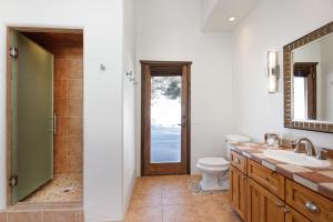 Gallery image of Luxury Carbondale Home in Carbondale