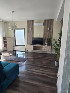 Μια τηλεόραση ή/και κέντρο ψυχαγωγίας στο DA Residence
