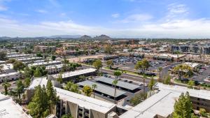 Nespecifikovaný výhled na destinaci Scottsdale nebo výhled na město při pohledu z apartmánu
