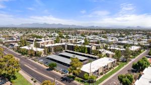 Nespecifikovaný výhled na destinaci Scottsdale nebo výhled na město při pohledu z apartmánu