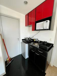A cozinha ou cozinha compacta de LK Barro Preto 6
