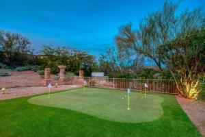 Fotografie z fotogalerie ubytování The Refuge - 4BR home in Fountain Hills v destinaci Fountain Hills + 28 fotografií