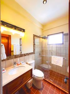 A bathroom at Hotel Jotam