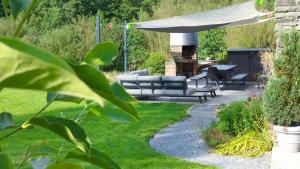A garden outside Une parenthèse en Ardenne