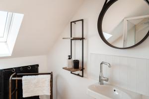 Ένα μπάνιο στο Havre de Paix à Pors Carn à 7 mins à pied de la plage +50 φωτογραφίες