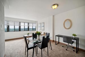 Billede fra billedgalleriet på PP 2312 Modern Corporate 1br, pool, Gym i Harrisburg