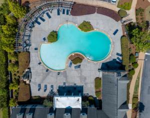 Verandas 1723 I Corporate Bd Apt I Pool I Gym内部或周边的泳池