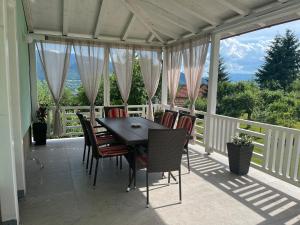 Balkón nebo terasa v ubytování Villa Green Paradise