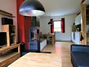 Kuchyň nebo kuchyňský kout v ubytování Apartment in Eibenstock